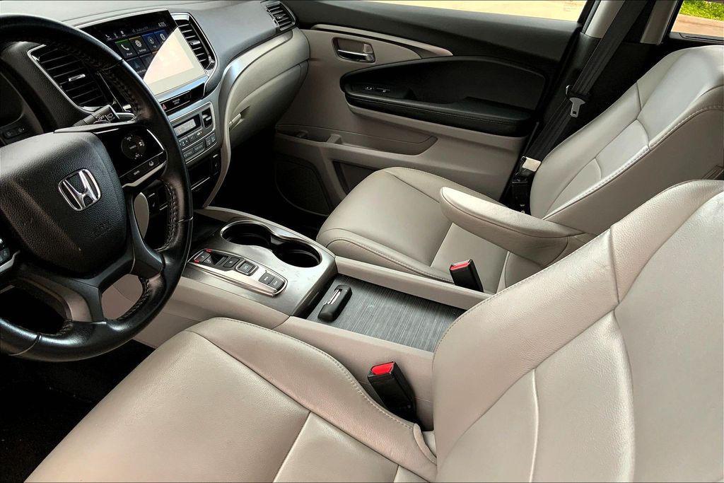 used 2022 Honda Pilot car, priced at $30,495