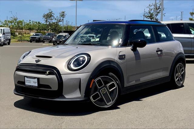 used 2022 MINI Hardtop car, priced at $22,495