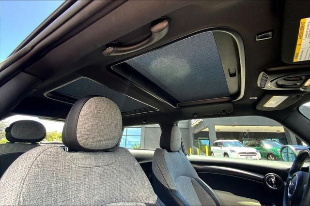 used 2022 MINI Hardtop car, priced at $22,495