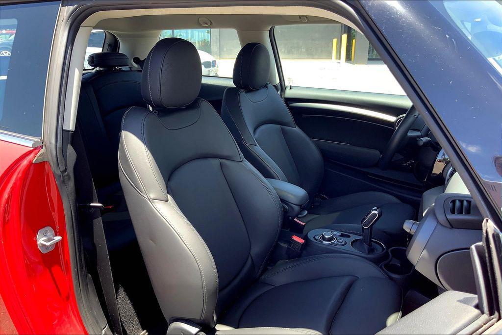 used 2024 MINI Hardtop car, priced at $26,495