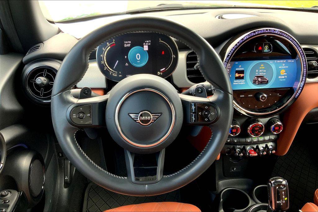 used 2023 MINI Hardtop car, priced at $26,995