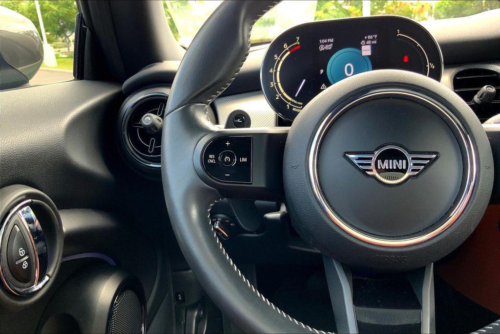 used 2023 MINI Hardtop car, priced at $26,995