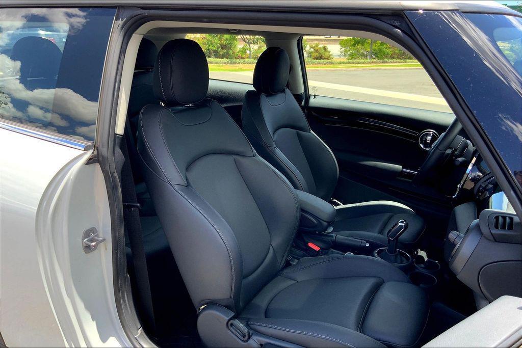 used 2023 MINI Hardtop car, priced at $26,995