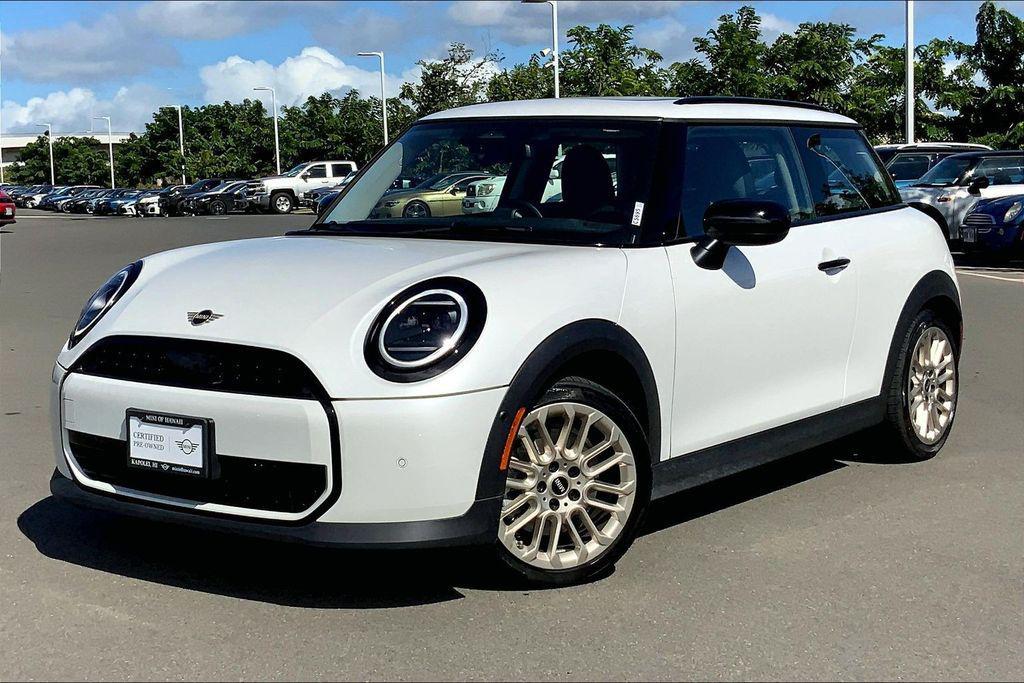 used 2025 MINI Hardtop car, priced at $29,995