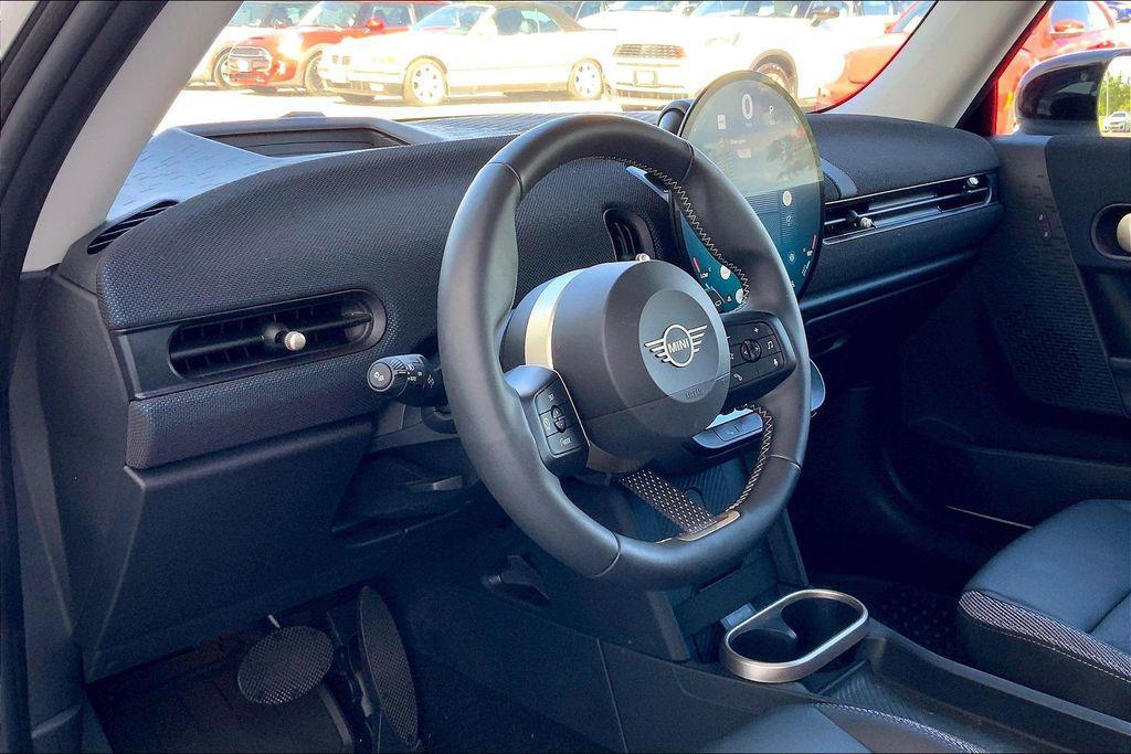 used 2025 MINI Hardtop car, priced at $29,995