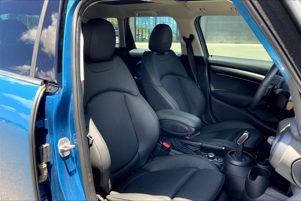 used 2023 MINI Hardtop car, priced at $26,495
