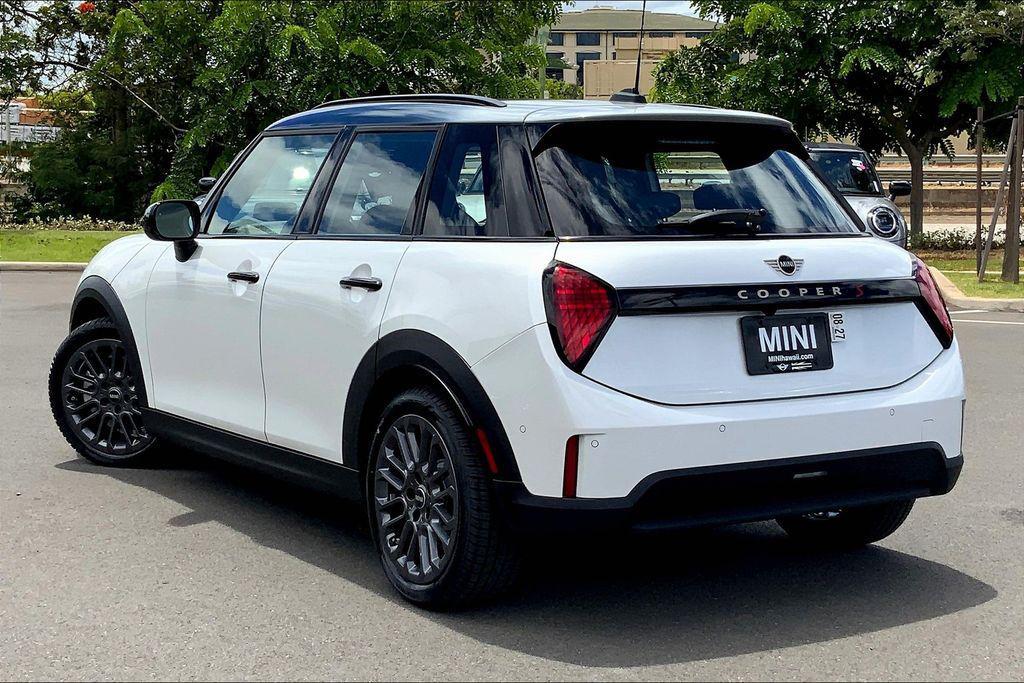 new 2025 MINI Hardtop car, priced at $38,985
