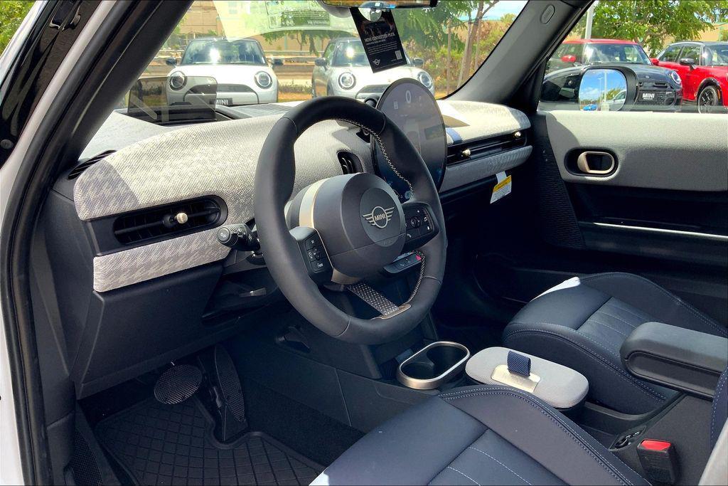 new 2025 MINI Hardtop car, priced at $38,985