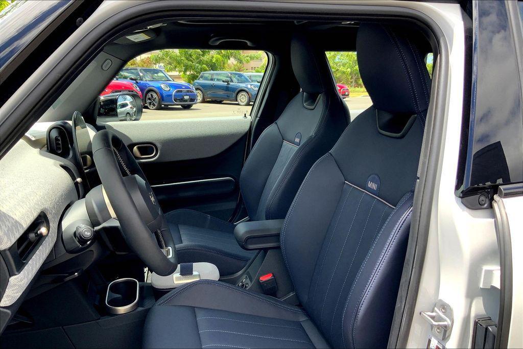 new 2025 MINI Hardtop car, priced at $38,985