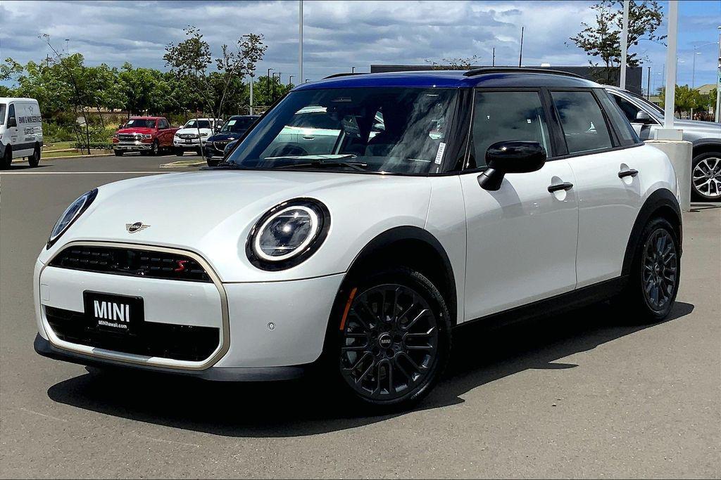 new 2025 MINI Hardtop car, priced at $38,985