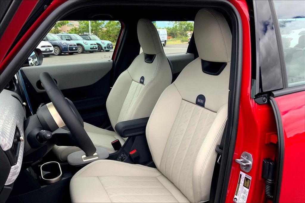 new 2025 MINI Hardtop car, priced at $40,185