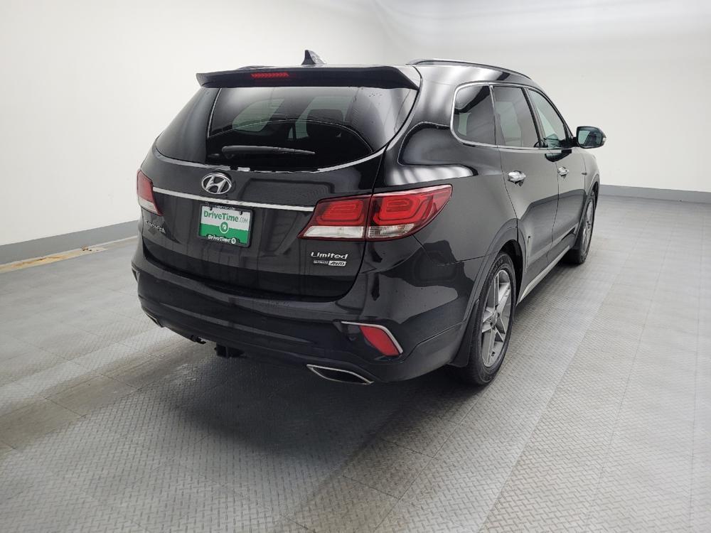 used 2018 Hyundai Santa Fe car, priced at $19,195
