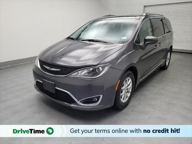 used 2020 Chrysler Pacifica car, priced at $15,495