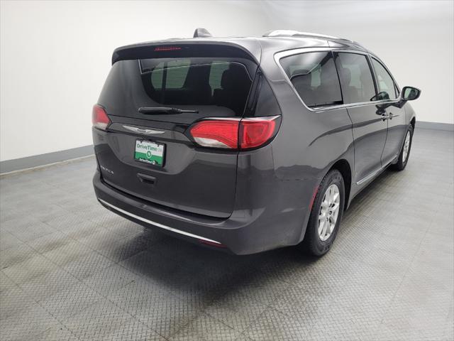 used 2020 Chrysler Pacifica car, priced at $15,495