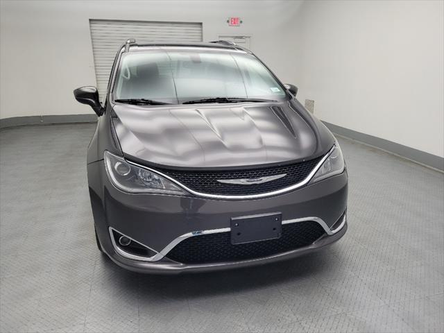 used 2020 Chrysler Pacifica car, priced at $15,495