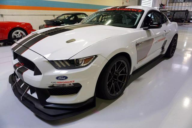 used 2017 Ford Shelby GT350 car