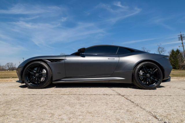 used 2022 Aston Martin DBS car