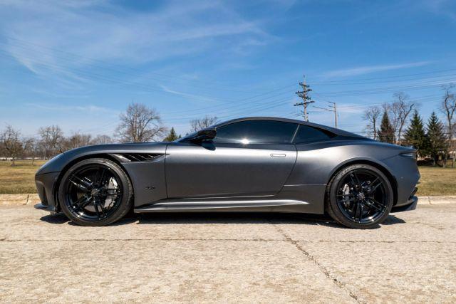 used 2022 Aston Martin DBS car