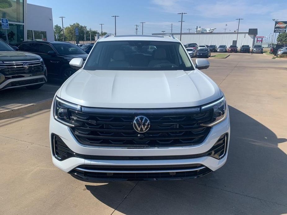 new 2025 Volkswagen Atlas car, priced at $54,581