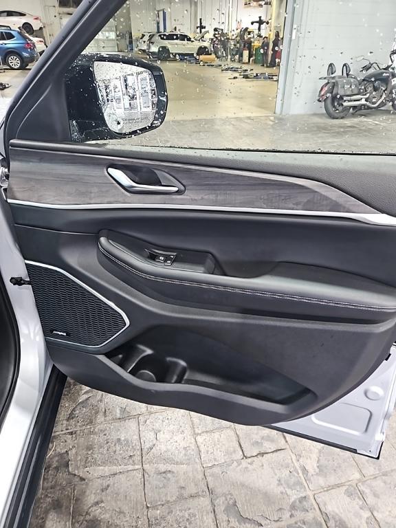 used 2023 Jeep Grand Cherokee 4xe car, priced at $27,899