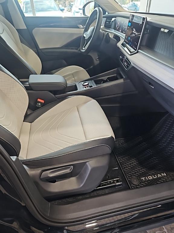 new 2025 Volkswagen Tiguan car, priced at $35,442