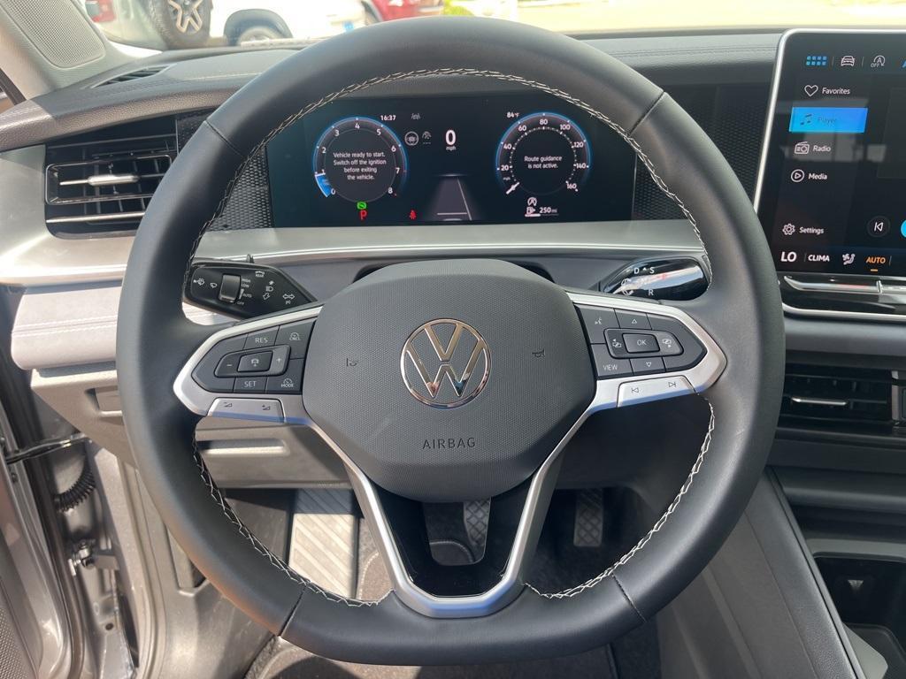 new 2025 Volkswagen Tiguan car, priced at $33,021