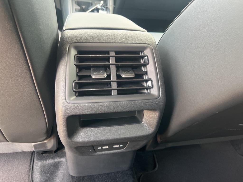 new 2025 Volkswagen Tiguan car, priced at $33,021