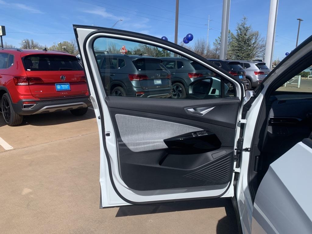 new 2025 Volkswagen ID.4 car, priced at $44,495