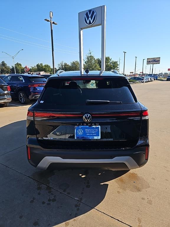 new 2025 Volkswagen Tiguan car, priced at $30,233