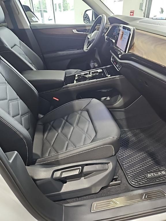 new 2026 Volkswagen Atlas car