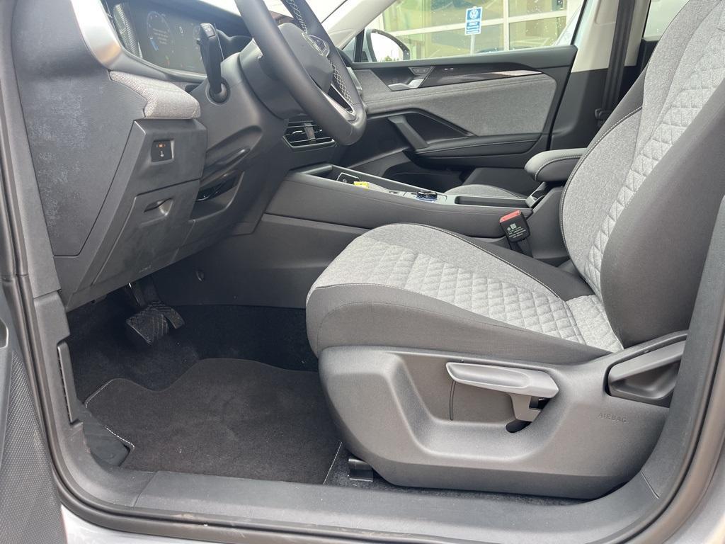 new 2025 Volkswagen Tiguan car, priced at $31,528