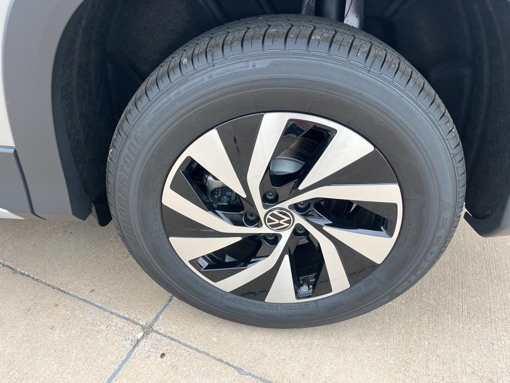 new 2025 Volkswagen Tiguan car, priced at $31,528