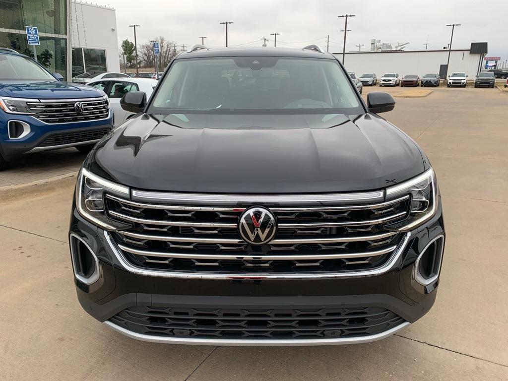 new 2025 Volkswagen Atlas car, priced at $47,670