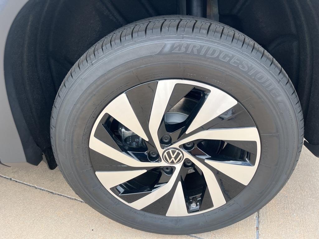 new 2025 Volkswagen Tiguan car, priced at $31,217