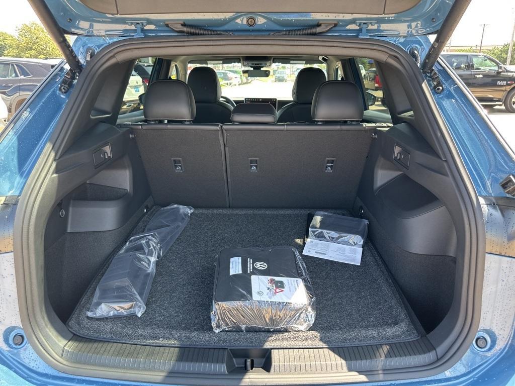 new 2025 Volkswagen Tiguan car, priced at $38,192
