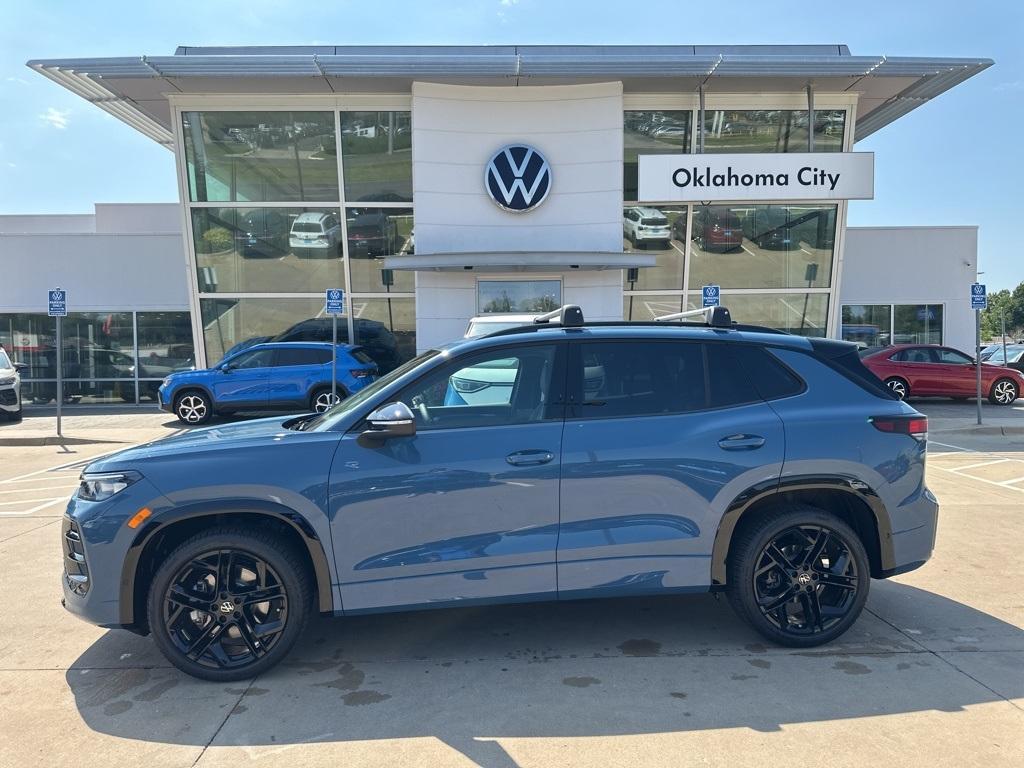 new 2025 Volkswagen Tiguan car, priced at $38,192