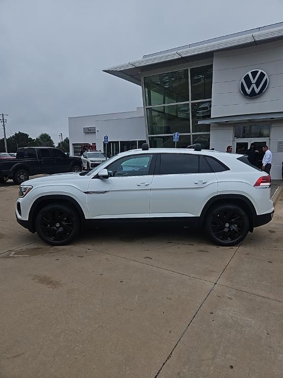 new 2026 Volkswagen Atlas Cross Sport car