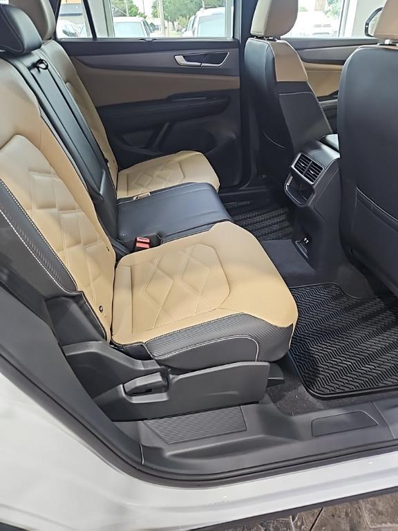 new 2026 Volkswagen Atlas Cross Sport car