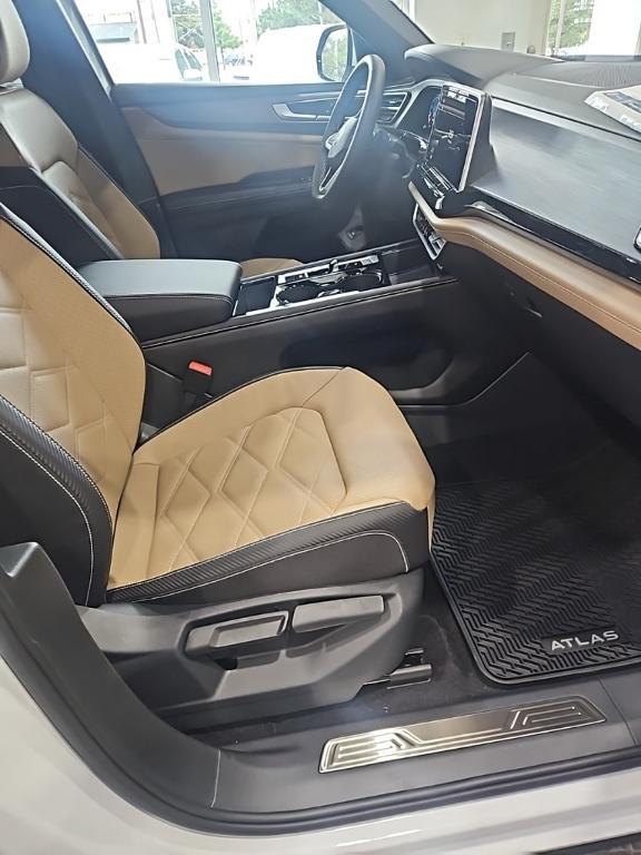 new 2026 Volkswagen Atlas Cross Sport car