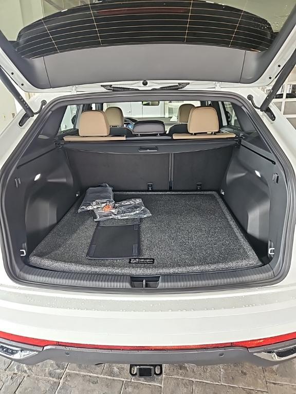 new 2026 Volkswagen Atlas Cross Sport car