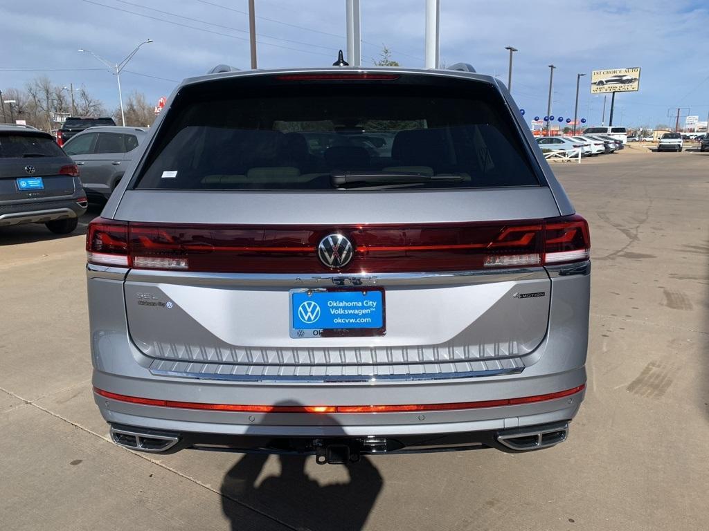 new 2025 Volkswagen Atlas car, priced at $54,714