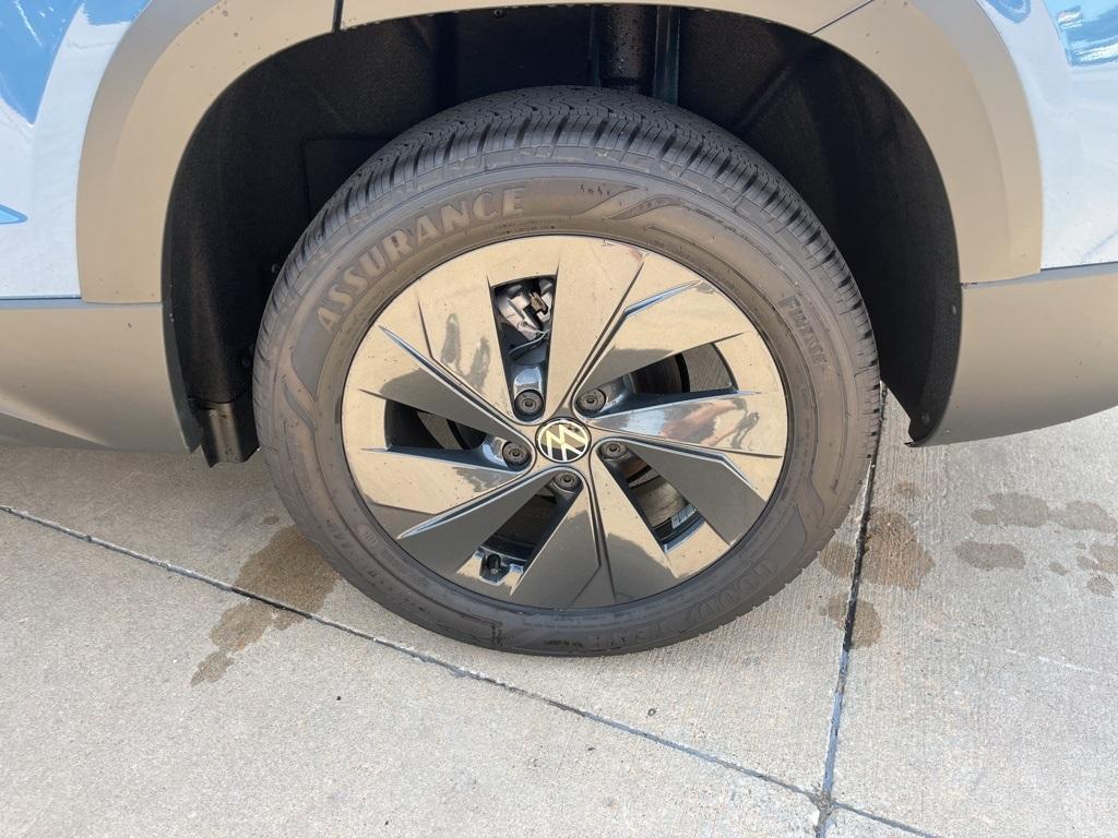 new 2025 Volkswagen Taos car, priced at $26,218