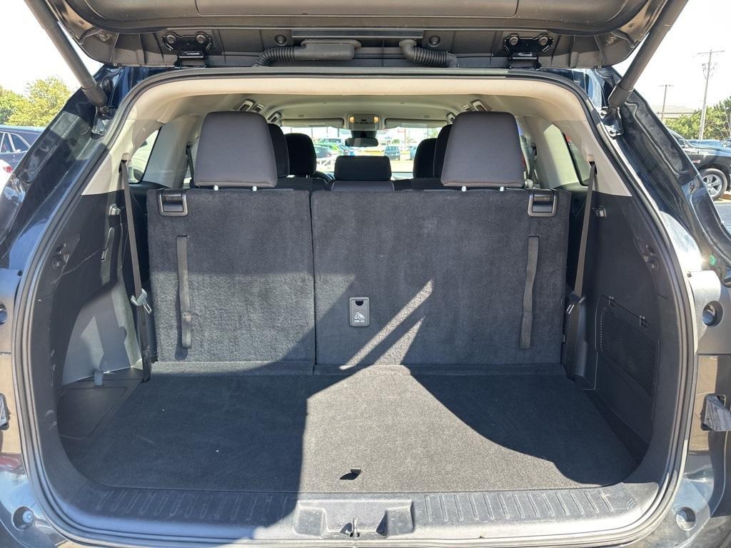 used 2024 Toyota Highlander car, priced at $31,757