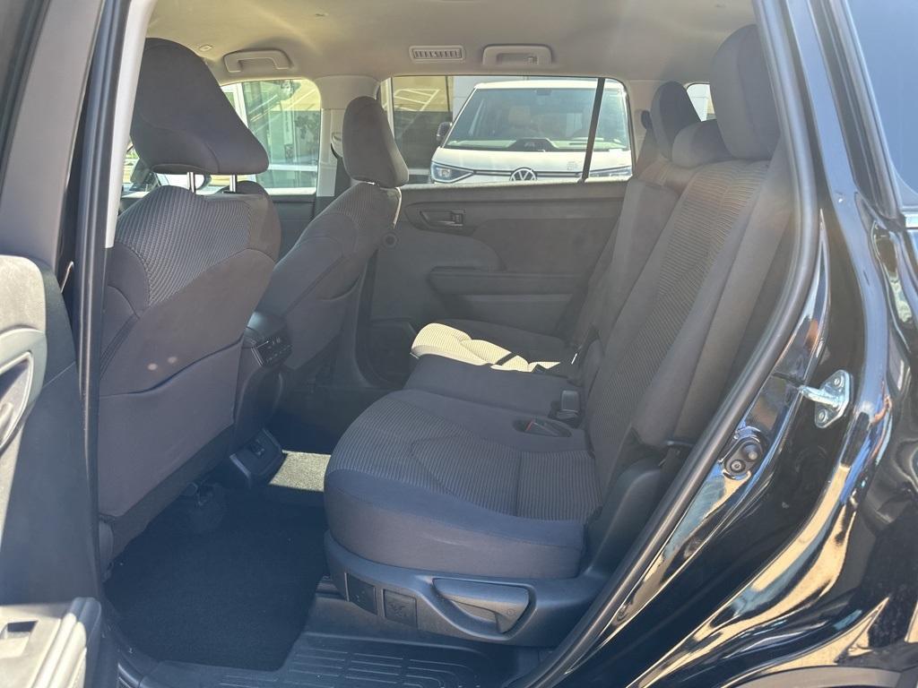 used 2024 Toyota Highlander car, priced at $31,757