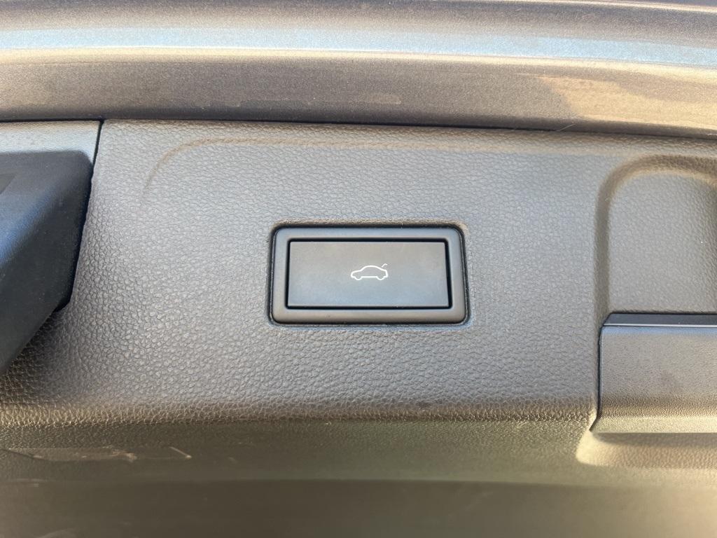 used 2021 Volkswagen Atlas car, priced at $26,488