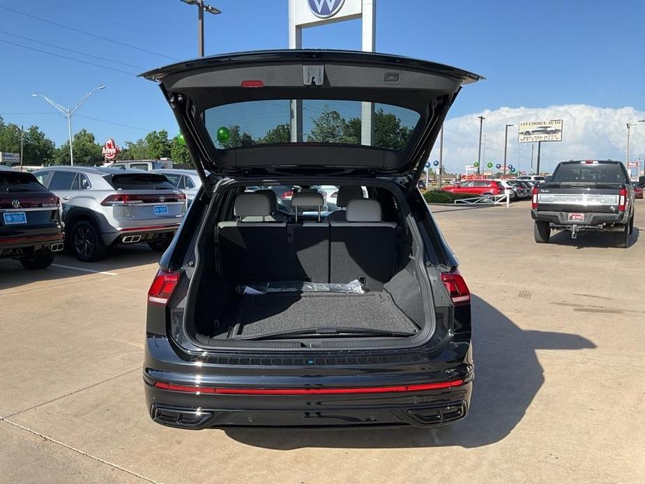 new 2024 Volkswagen Tiguan car, priced at $35,726