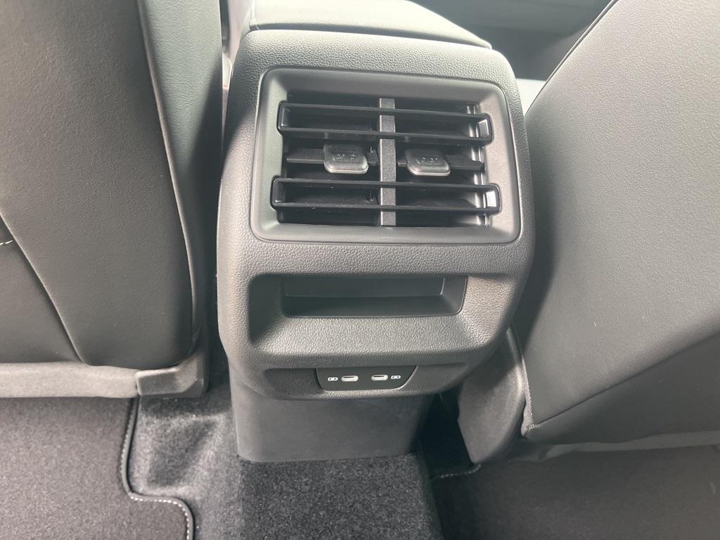 new 2025 Volkswagen Tiguan car, priced at $38,999