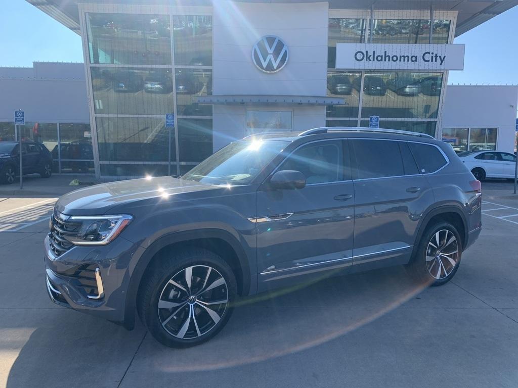 new 2025 Volkswagen Atlas car, priced at $54,175