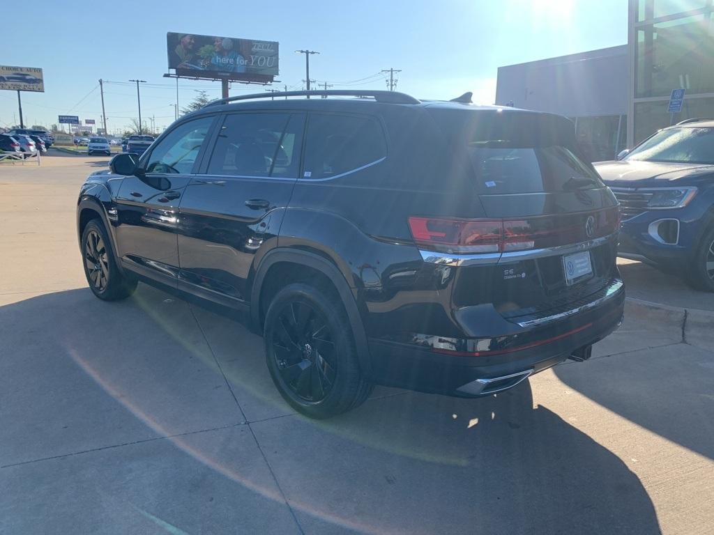 new 2025 Volkswagen Atlas car, priced at $47,073