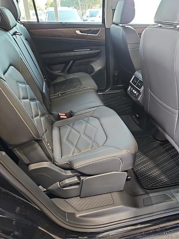 new 2026 Volkswagen Atlas car, priced at $44,978